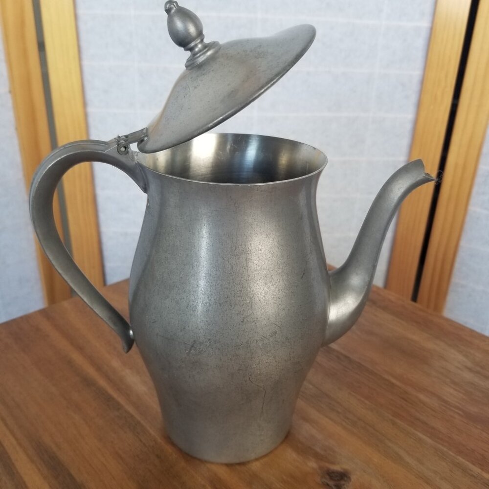 Vintage Pewter Lidded Coffee Pot Pitcher Handle Flip Top Lid 7" Tall